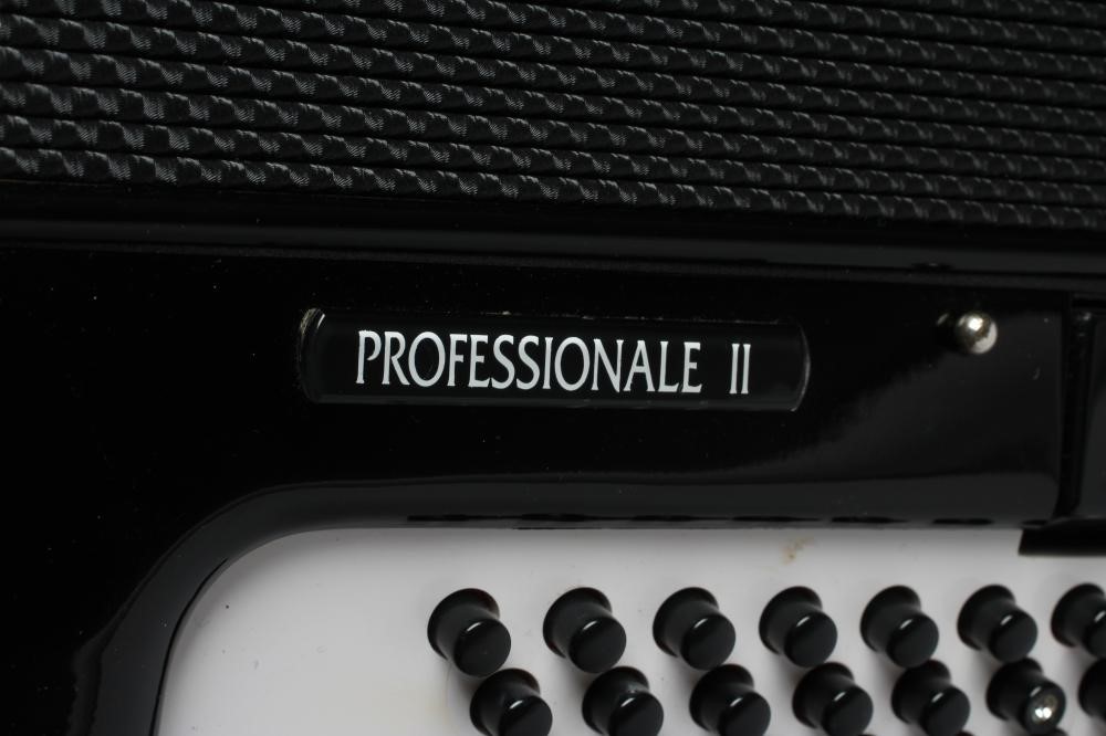 A PAOLO SOPRANI PROFESSIONALE II ACCORDION in black Image
