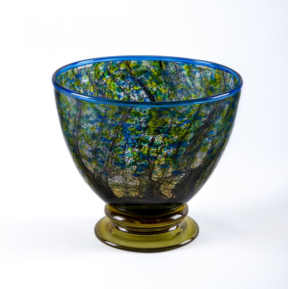 A TIMOTHY AND JONATHAN HARRIS ISLE OF WIGHT UNDERCLIFF GLASS VASE Image