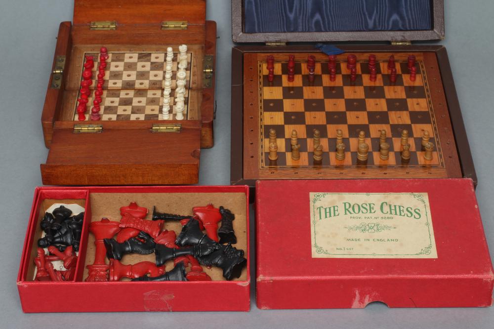 AN EDWARDIAN JAQUES OF LONDON TRAVELLING CHESS SET Image