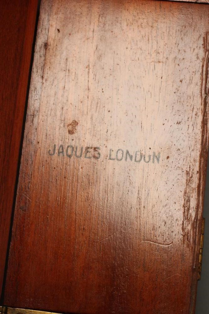 AN EDWARDIAN JAQUES OF LONDON TRAVELLING CHESS SET Image