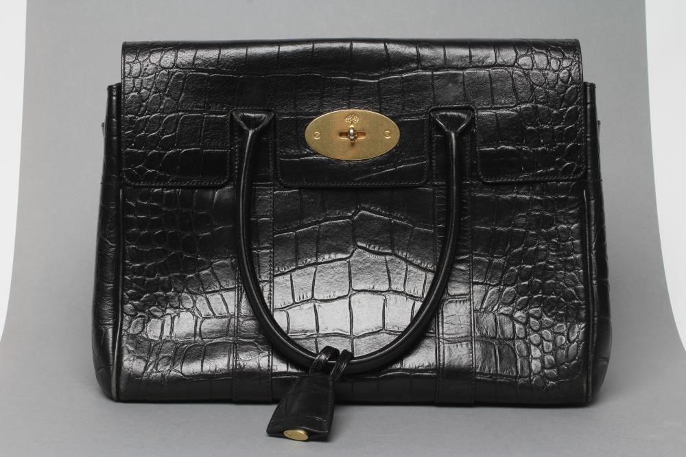 A MULBERRY PRINTED BLACK LEATHER "BAYSWATER" HANDBAG Image