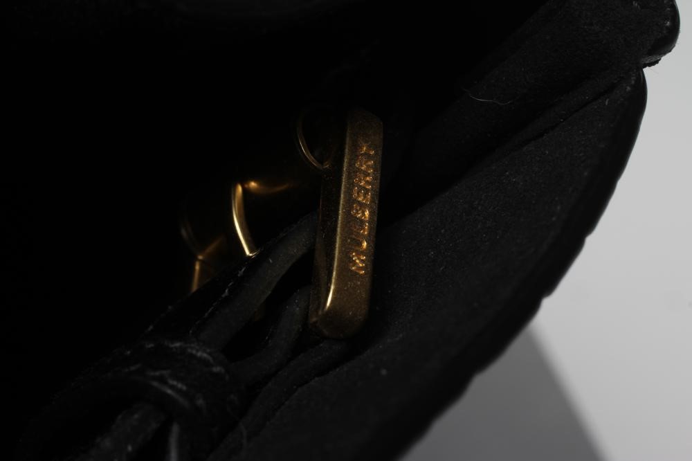 A MULBERRY PRINTED BLACK LEATHER "BAYSWATER" HANDBAG Image