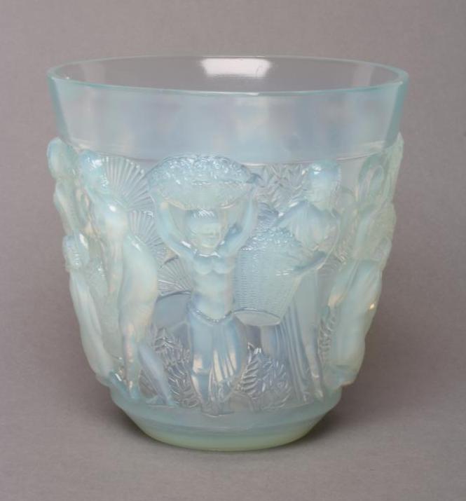 AN ART DECO SABINO BLUE OPALESCENT GLASS VASE Image