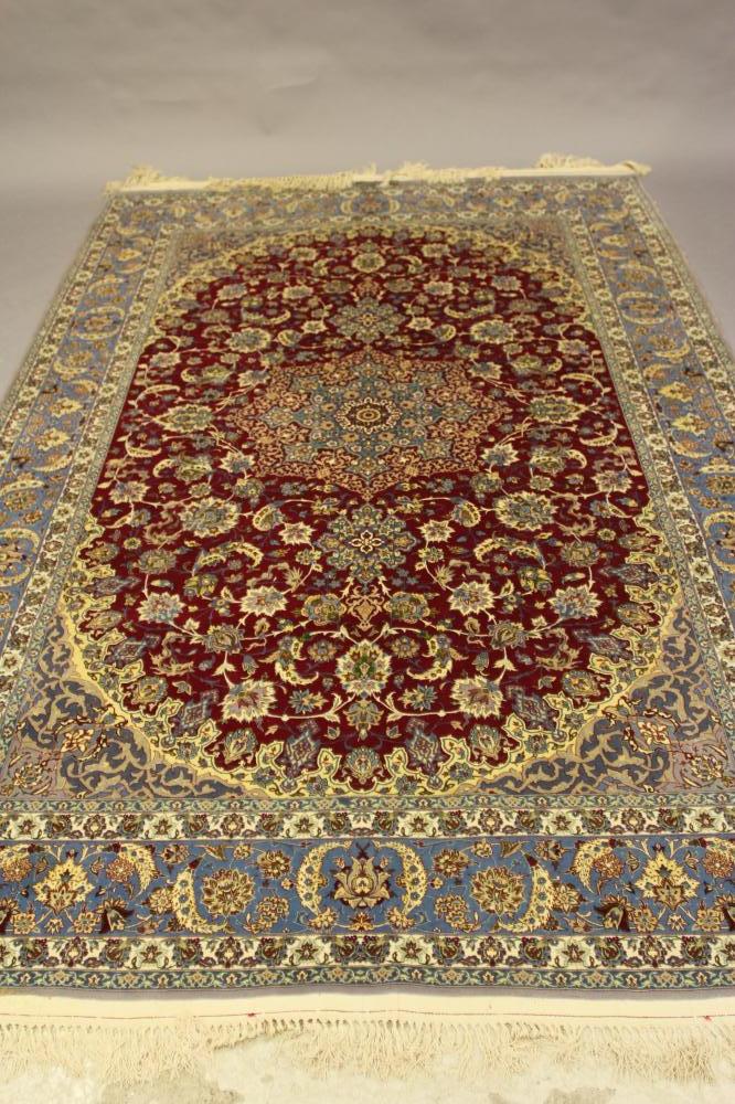 AN ISAFHAN CARPET Image