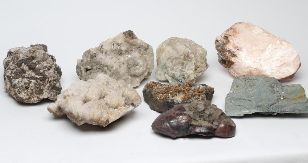 EIGHT LARGE GEOLOGICAL SPECIMENS Image