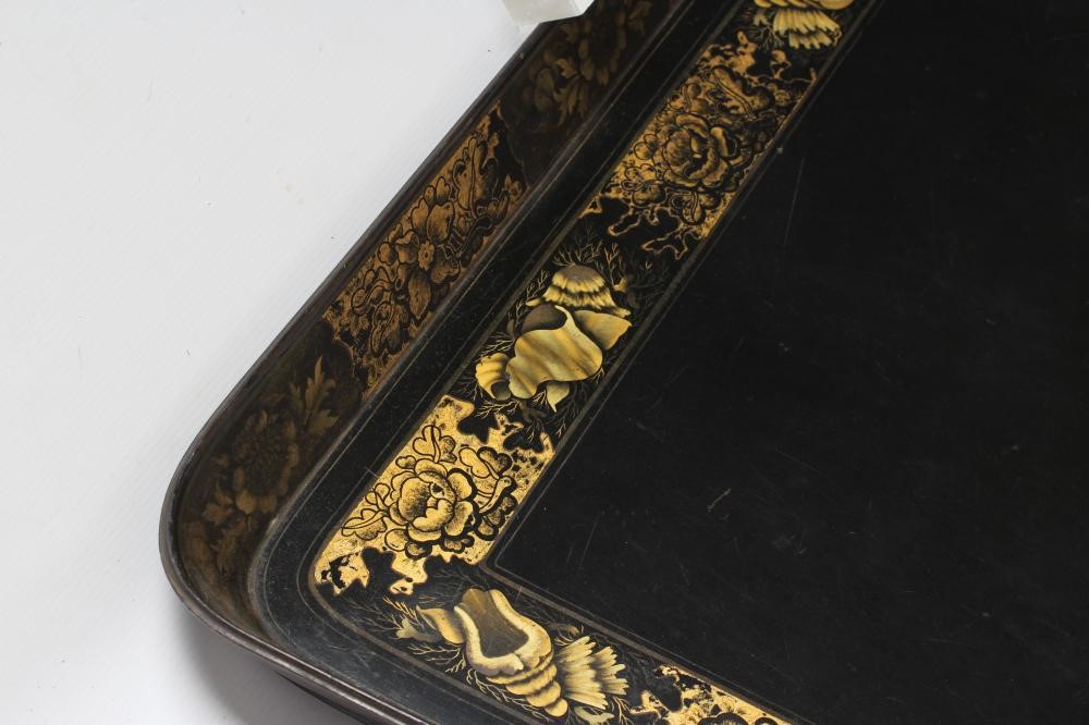 A LARGE PAPIER MACHE TEA TRAY Image