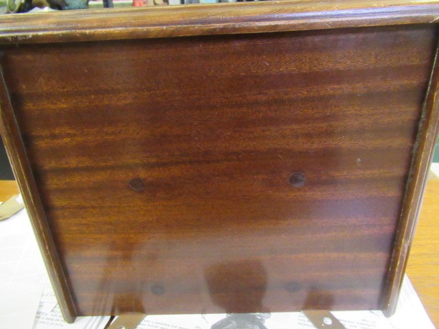 A REGENCY MAHOGANY CLOCK WALL BRACKET Image