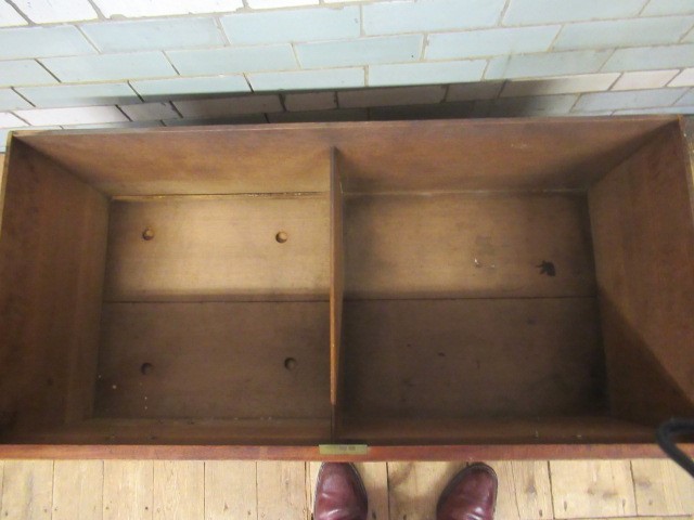 A GEORGIAN MAHOGANY SECRETAIRE BOOKCASE Image