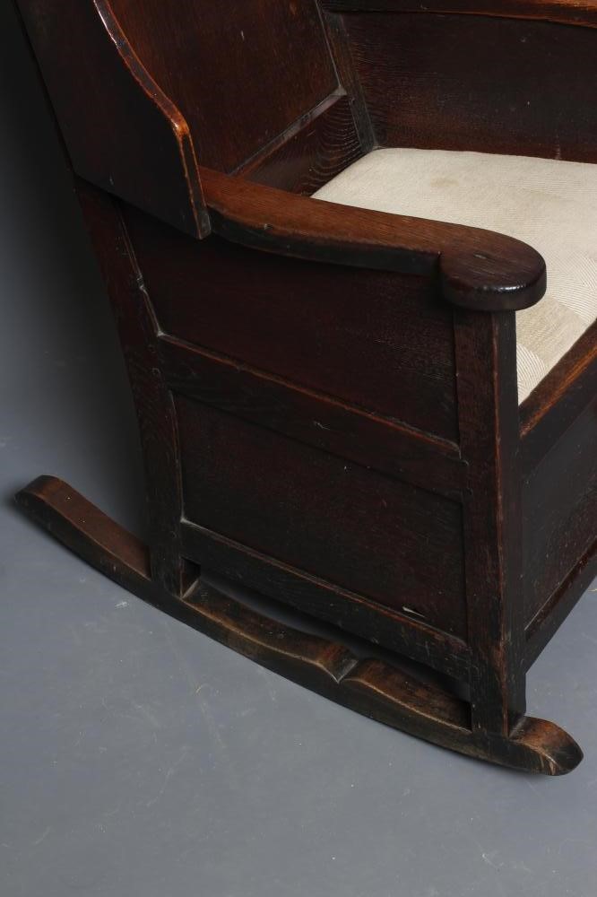 AN OAK LAMBING CHAIR Image