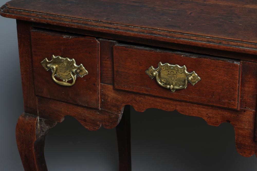 A GEORGIAN OAK LOWBOY Image
