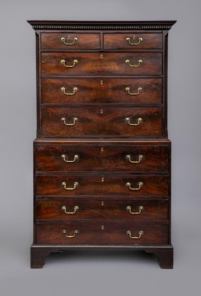 A GEORGIAN MAHOGANY SECRETAIRE CHEST ON CHEST Image