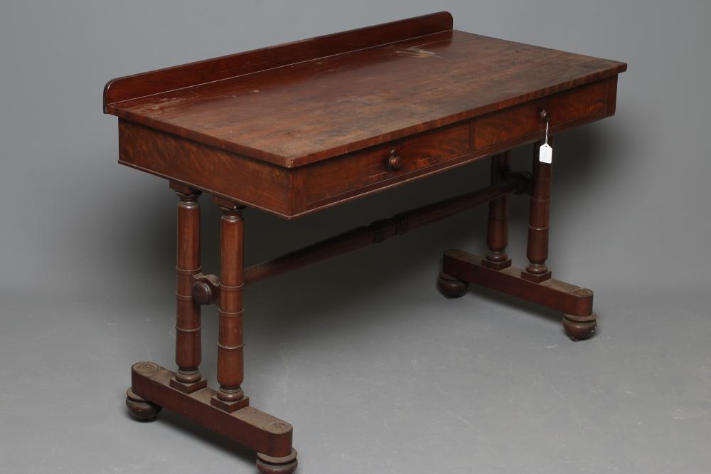 A MAHOGANY SIDE TABLE Image