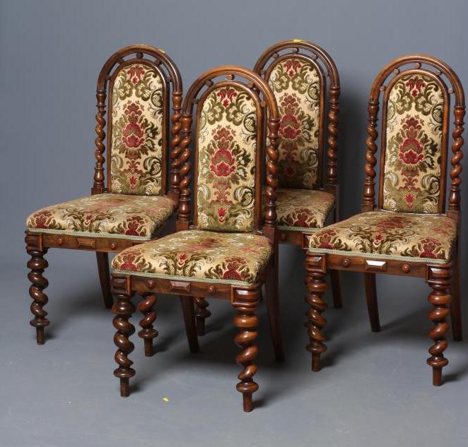 A SET OF FOUR VICTORIAN WALNUT SIDE CHAIRS Image