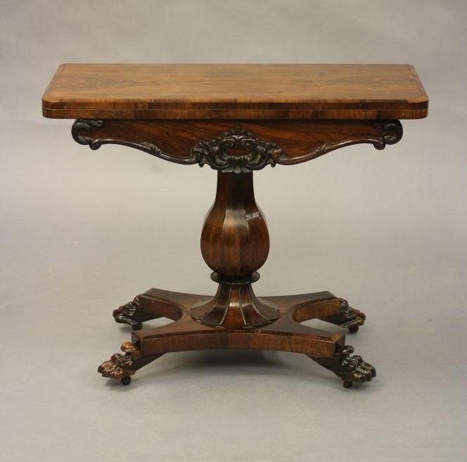 AN EARLY VICTORIAN ROSEWOOD CARD TABLE Image