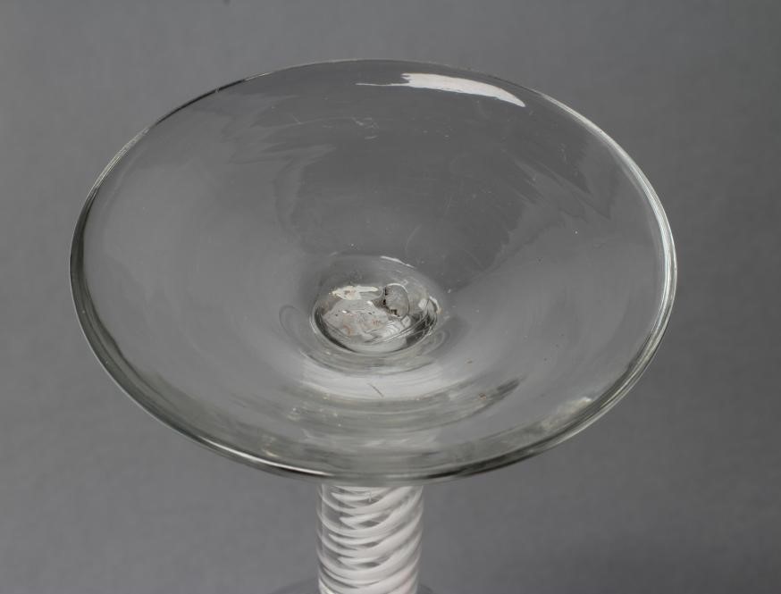 A LARGE GOBLET Image