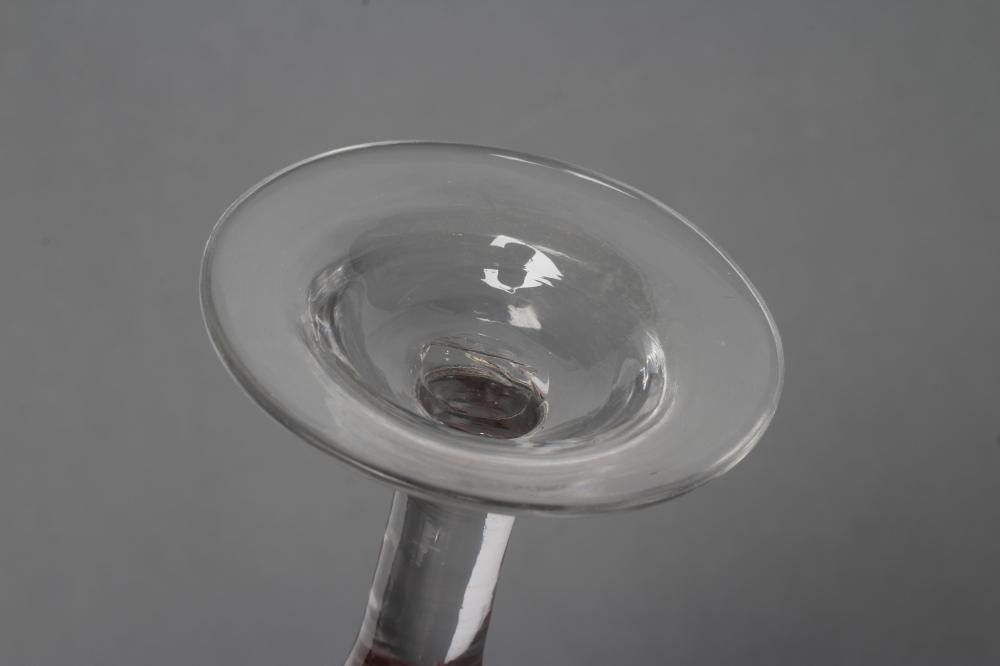A WINE GLASS Image