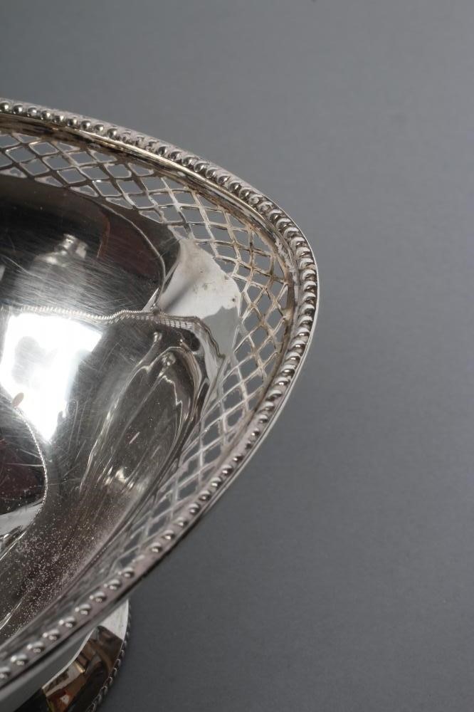 A SILVER BASKET Image
