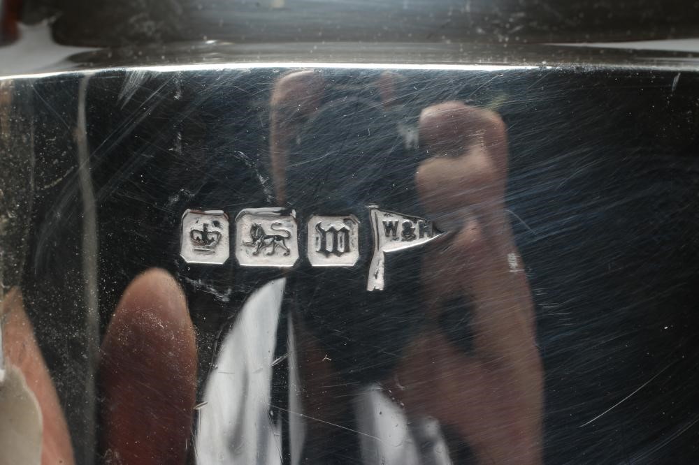 A BACHELOR'S THREE PIECE SILVER TEA SERVICE Image