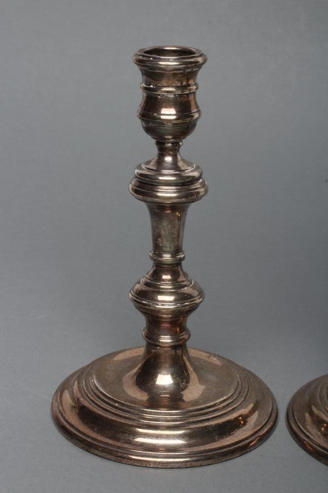 A PAIR OF GEORGE I STYLE SILVER CANDLESTICKS Image