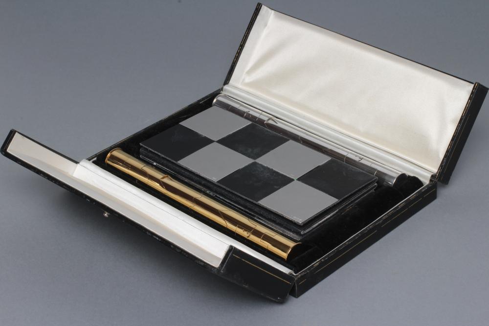 A LIMITED EDITION SILVER TRAVELLING CHESS SET Image