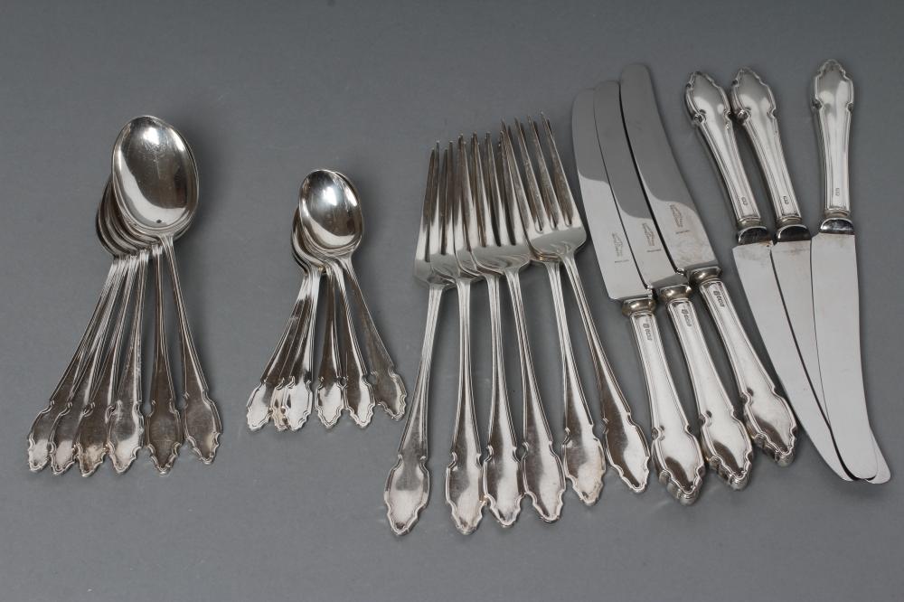 A SET OF SIX SILVER TABLE FORKS Image