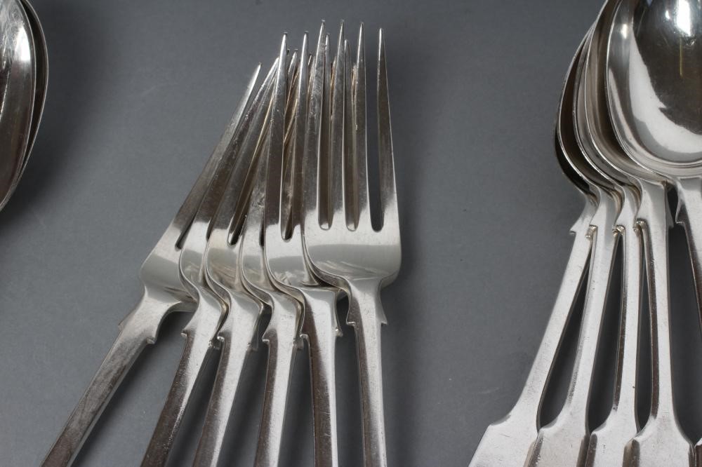 A LATE VICTORIAN SILVER PART TABLE SERVICE Image