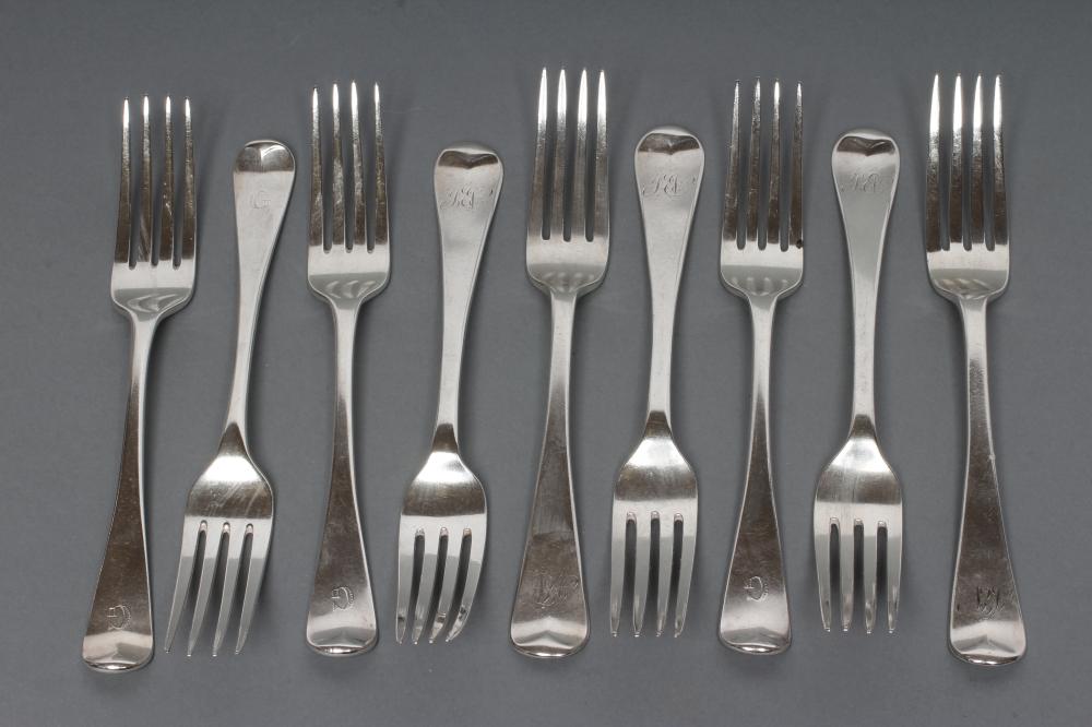 A SET OF FIVE GEORGE IV SILVER TABLE FORKS Image