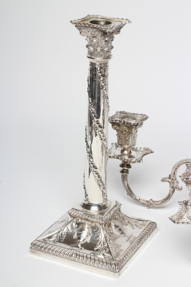 AN EDWARDIAN SILVER FOUR BRANCH FIVE LIGHT CANDELABRUM Image