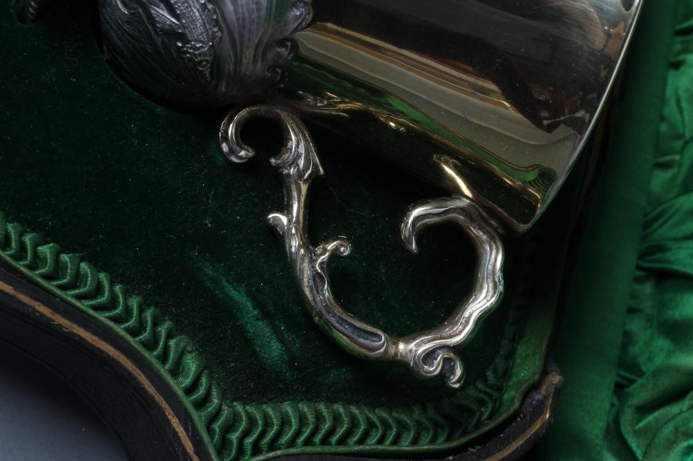 AN EDWARDIAN SILVER ARTS AND CRAFTS THREE PIECE CHRISTENING SET Image