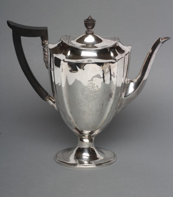 AN EDWARDIAN SILVER COFFEE POT Image