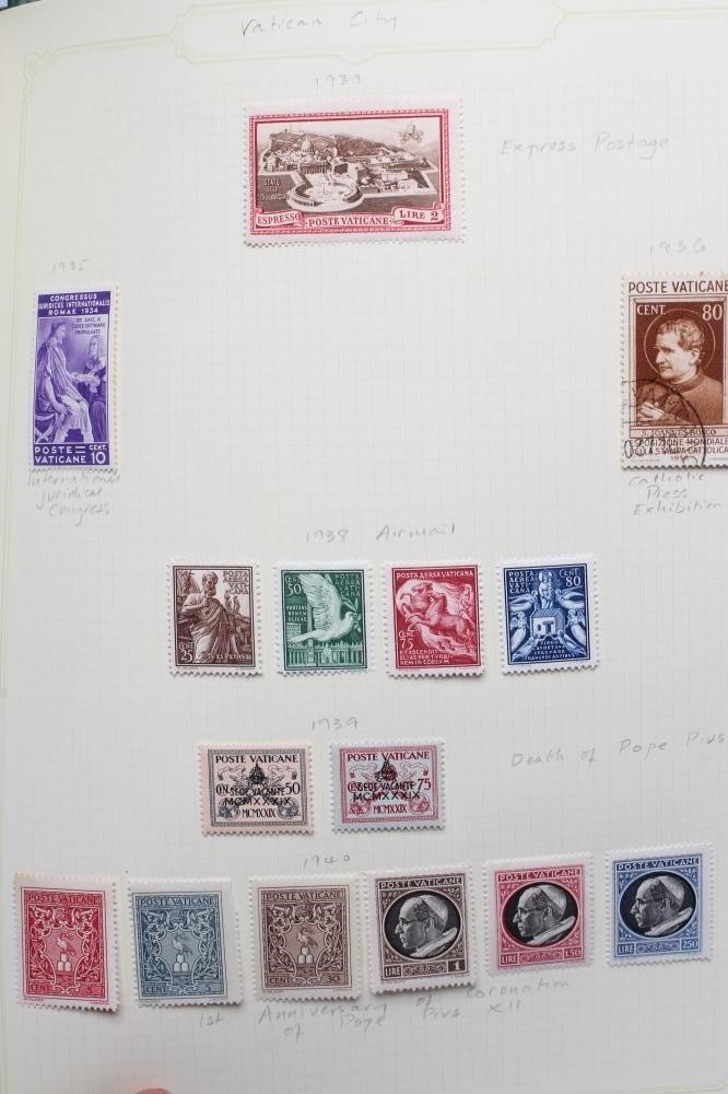 A GREAT BRITAIN AND VATICAN COLLECTION in simplex album Image