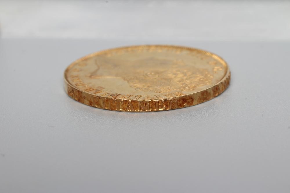 A GEORGE IV LAUREATE HEAD GOLD £2 Image