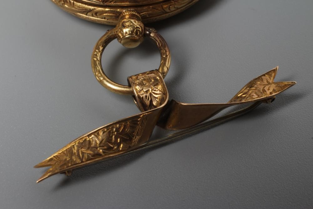 A VICTORIAN 18CT GOLD FOB WATCH Image