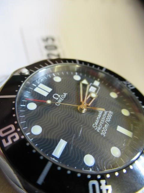 A GENTLEMAN'S OMEGA SEAMASTER PROFESSIONAL WRISTWATCH Image