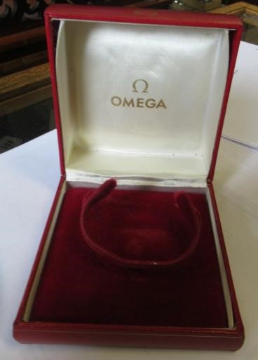 A LADY'S 18CT GOLD OMEGA WRISTWATCH Image