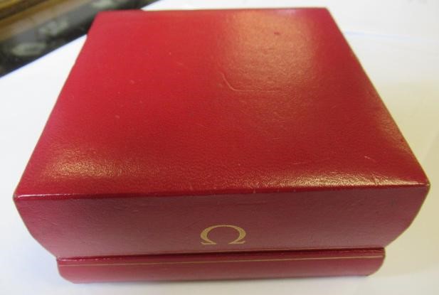 A LADY'S 18CT GOLD OMEGA WRISTWATCH Image