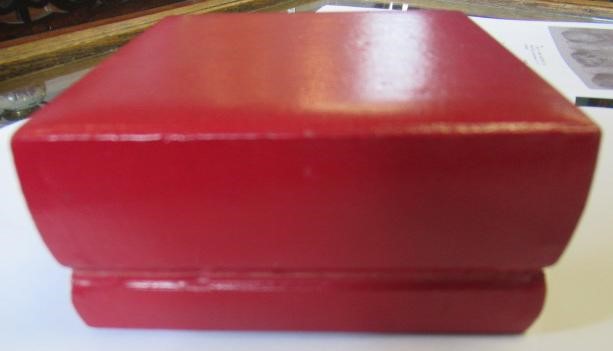 A LADY'S 18CT GOLD OMEGA WRISTWATCH Image