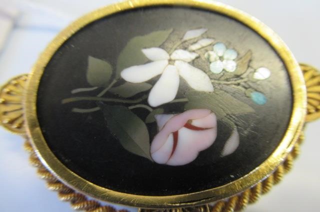 A VICTORIAN PIETRA DURA BROOCH Image