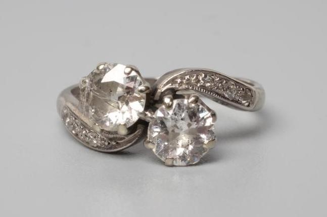 A TWO STONE DIAMOND CROSSOVER RING Image