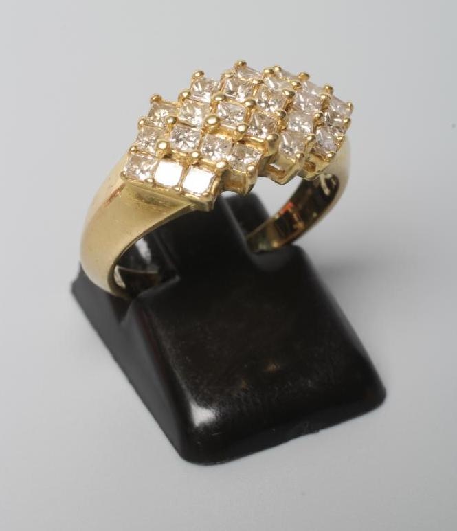 A DIAMOND DRESS RING Image