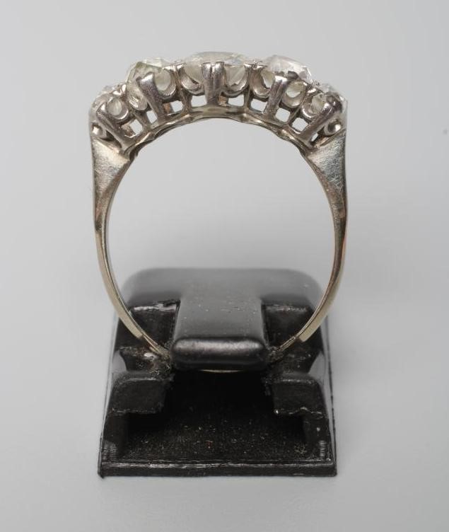 A FIVE STONE DIAMOND RING Image