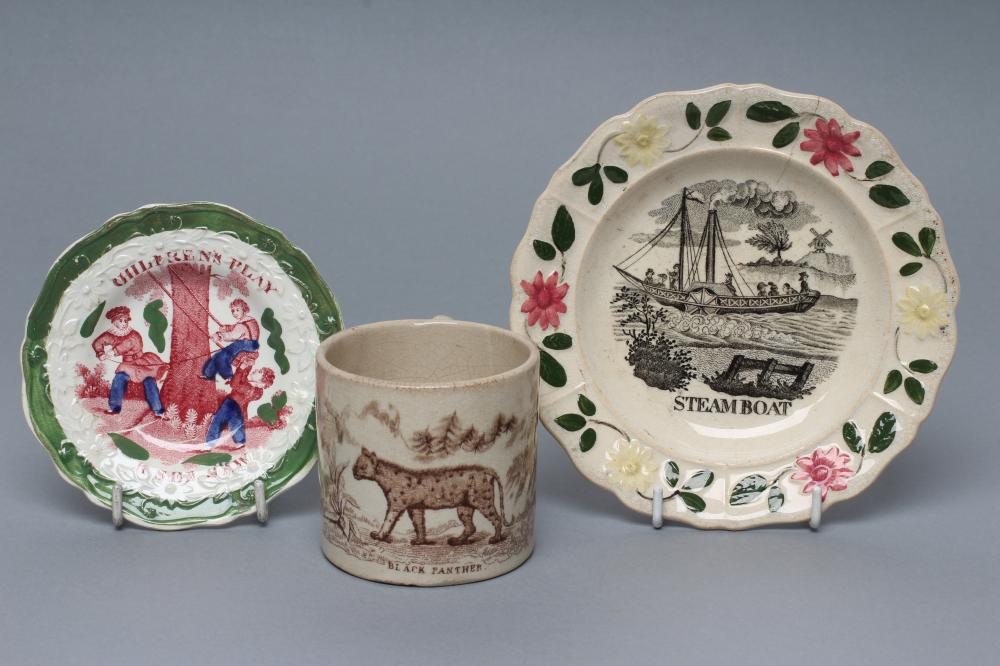 AN EARTHENWARE NURSERY PLATE Image