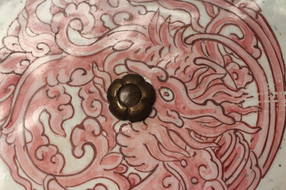 A PAIR OF CANTON ENAMEL SAUCERS of plain circular form Image