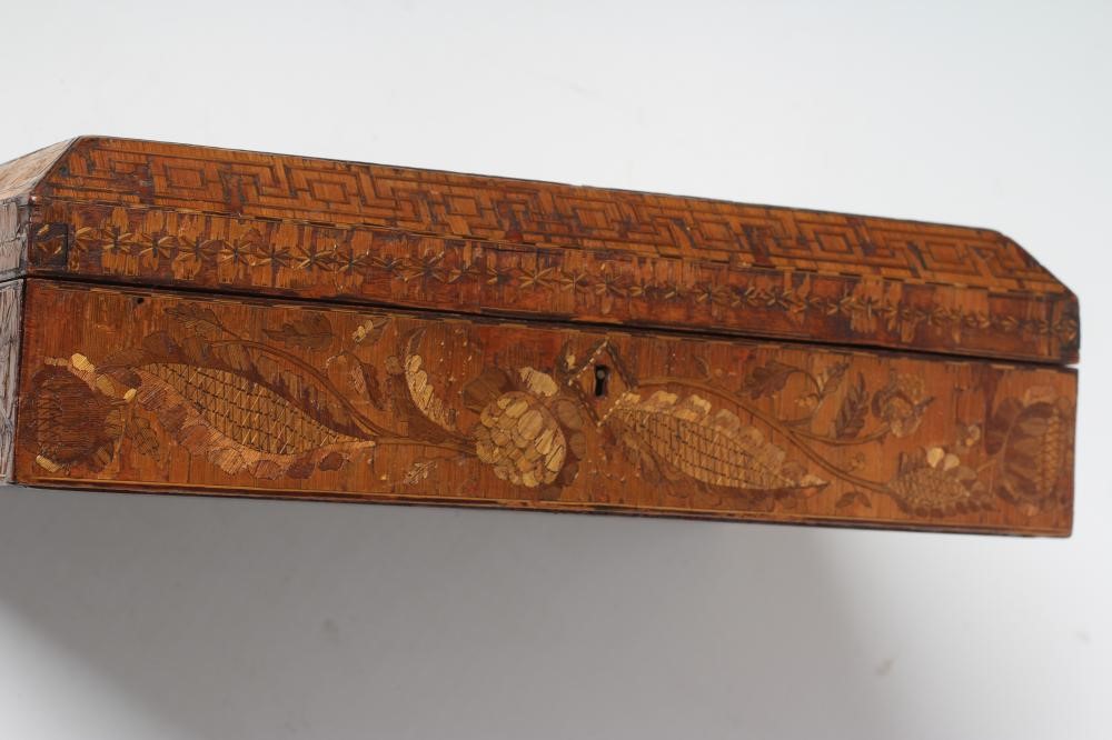 A NAPOLEONIC PRISONER OF WAR STRAW WORK BOX of plain oblong form Image
