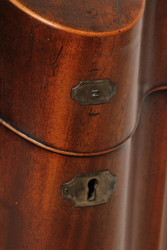 A GEORGIAN MAHOGANY KNIFE BOX Image