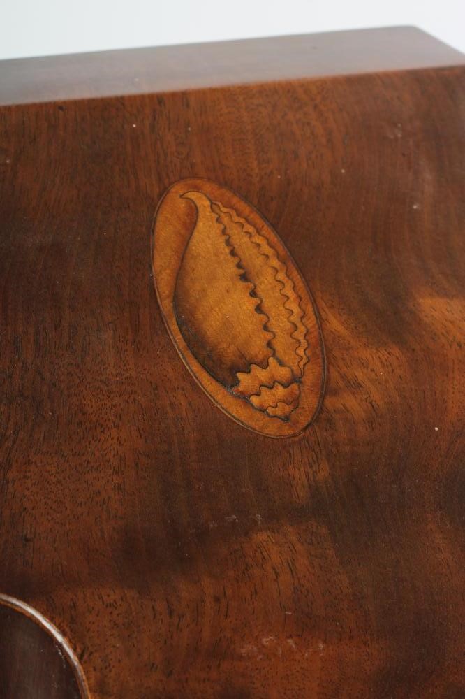 A GEORGIAN MAHOGANY KNIFE BOX Image