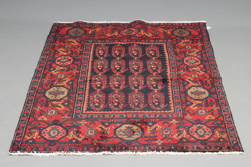 A SENNEH RUG Image