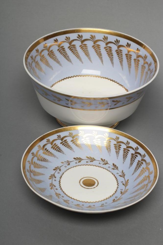 A SPODE PORCELAIN POT POURRI BASKET AND COVER Image