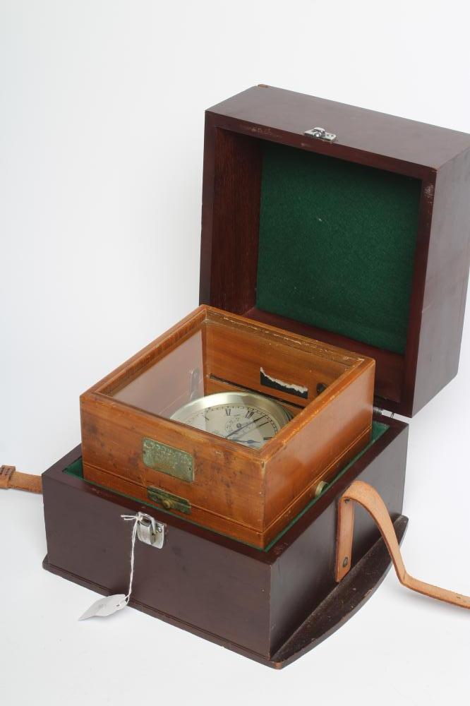 A MARINE TWO DAY CHRONOMETER signed Thomas Mercer 21921 Image