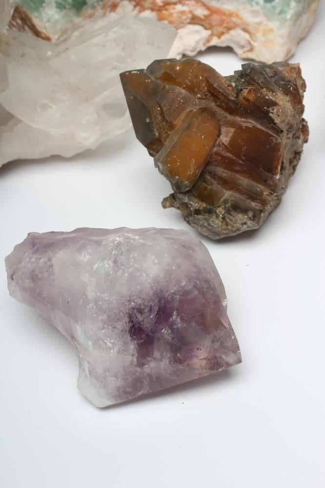 LARGE NATURAL HISTORY SPECIMENS comprising a 30cm long quartz crystal Image